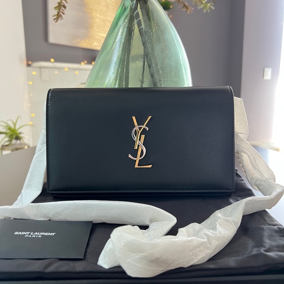 New Saint Laurent Cassandre Envelope Large Wallet On Chain - Picture 6 of 13